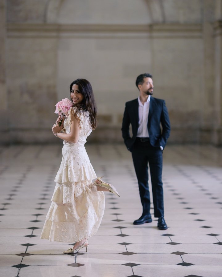 Amar and Hosam — marble columns, Dublin City Hall pre-wedding session