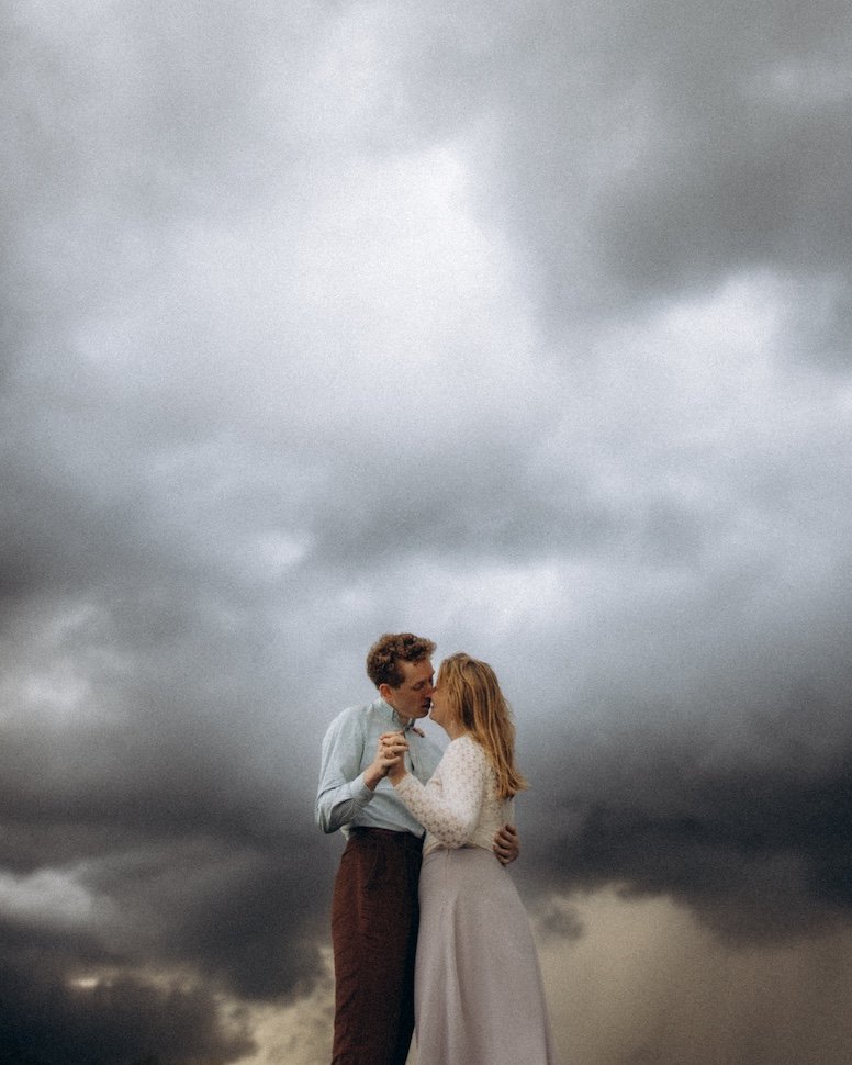 Juliette & Cian — sea horizon engagement, Bull Island, Dublin Bay