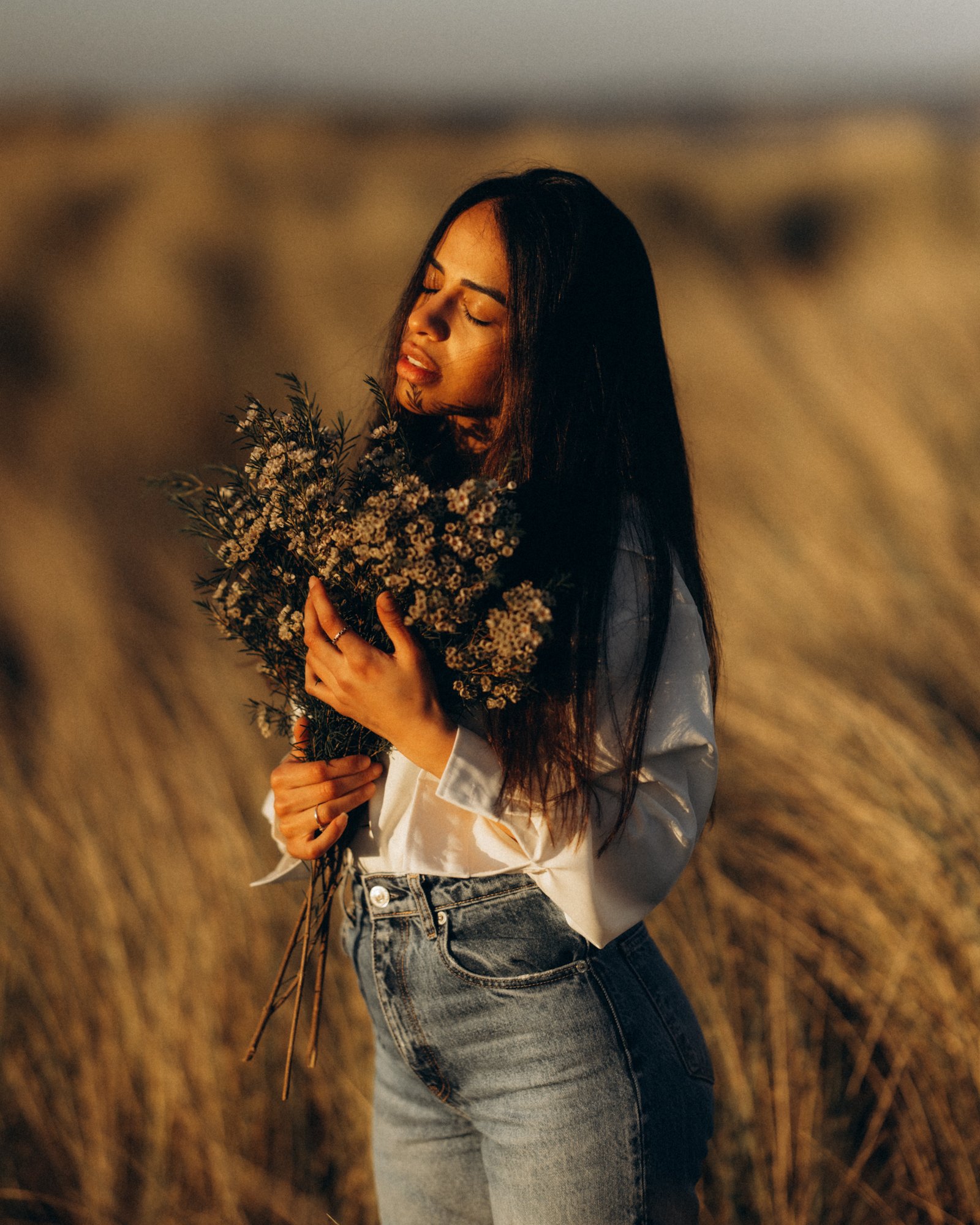 Perla portrait on Bull Island — natural light, open coast, Dublin