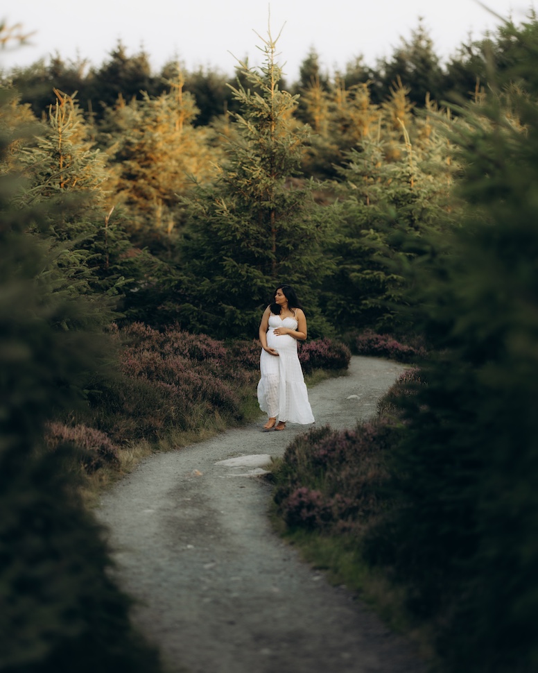 Rachita & Sid — Wicklow summit maternity, Wicklow Mountains near Guinness Lake