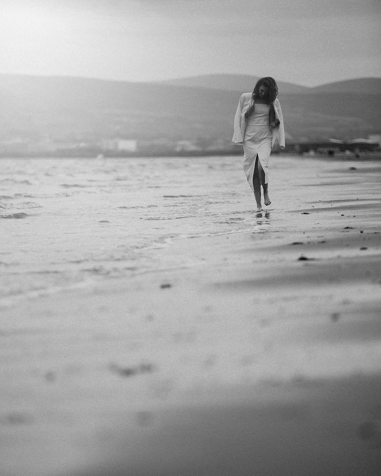 Sasha & Rafal — bay view portrait, Bull Island, Dublin Bay