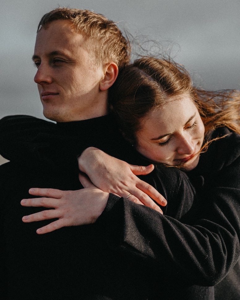 Love story session — natural documentary style